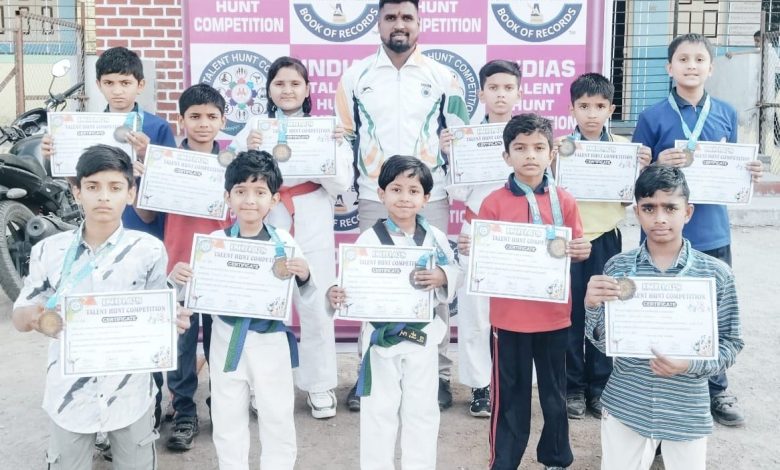 इंडियाज टॅलेंट हंट काॅम्पिटिशन स्पर्धेत किड्स किंगडम अकॅडमीचे यश इंडियाज टॅलेंट हंट काॅम्पिटिशन स्पर्धेत किड्स किंगडम अकॅडमीचे यश