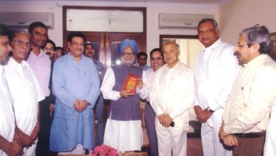 जेष्ठ साहित्यीक मा.खा.यशवंतराव गडाखांनी जागवल्या माजी पंतप्रधान डॉ.मनमोहन सिंग यांच्या आठवणी