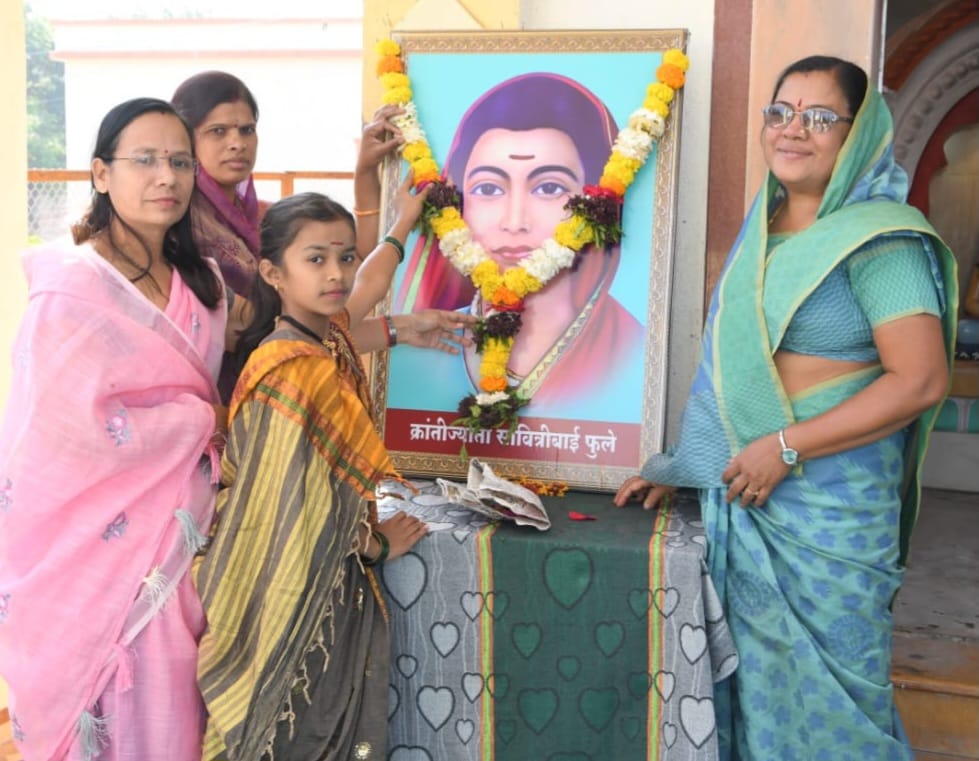 क्रांतिज्योती सावित्रीबाई फुले यांच्या १९४ व्या जंयतीच्या निमित्ताने २०२५ वर्षातील विविध क्षेत्रात उल्लेखनीय कामगिरी करणाऱ्या मान्यवरांना क्रांतीसुर्य ज्योतीबा फुले प्रतिष्ठानच्या वतीने पुरस्कार जाहीर – सुरेश थोरात