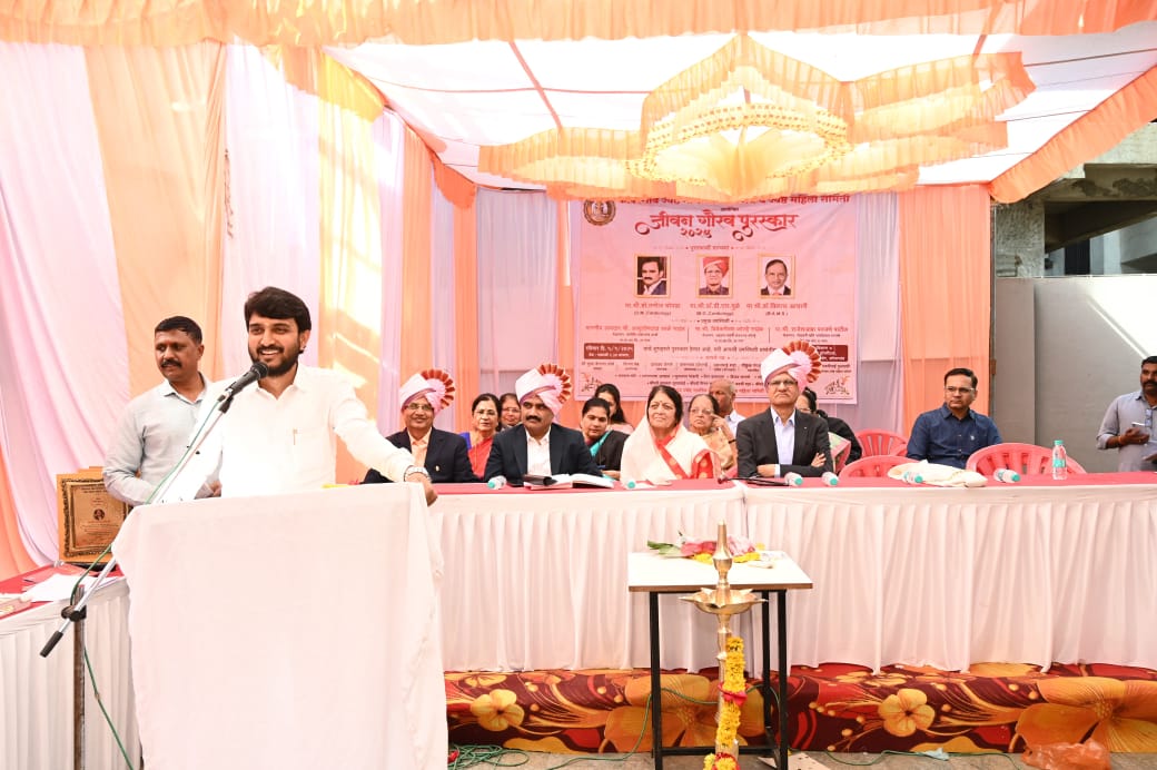‘जिंदगी बडी होनी चाहिए,लंबी नहीं’ असे म्हणत पुरस्कारार्थींच्या कर्तुत्वाचे विवेकभैय्या कोल्हे यांनी केले कौतुक!