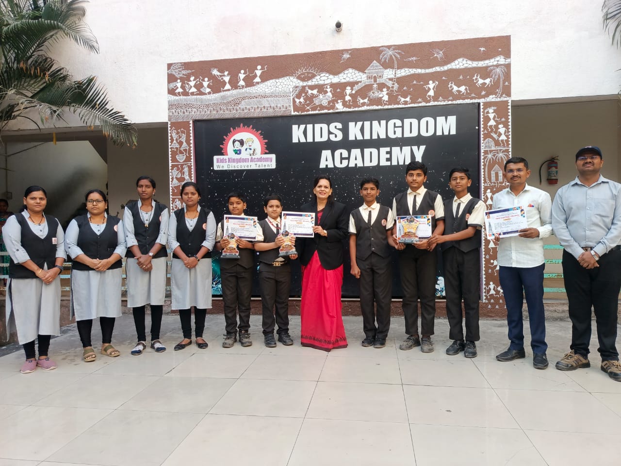 किड्स किंग्डम अकॅडमी चे तालुकास्तरावरील गणित विज्ञान प्रदर्शनामध्ये यश!