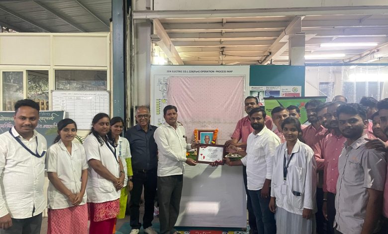 कै. गोपालभाई गुजर यांच्या १२ व्या पुण्यस्मरणानिमित्त अहिल्यानगर येथील झेन इलेक्ट्रिक कंपनीत भव्य रक्तदान शिबीर संपन्न कै. गोपालभाई गुजर यांच्या १२ व्या पुण्यस्मरणानिमित्त अहिल्यानगर येथील झेन इलेक्ट्रिक कंपनीत भव्य रक्तदान शिबीर संपन्न