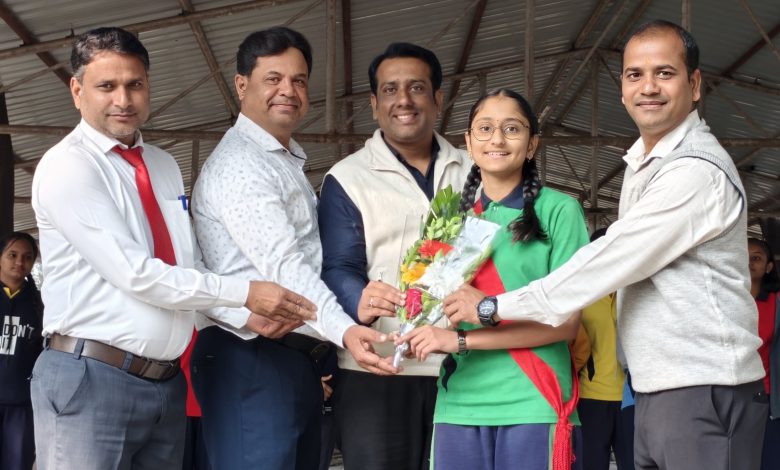 यश अकॅडमीच्या जान्हवी खंडागळेची राष्ट्रीय स्तरावरील डॉ. होमी भाभा विज्ञान परीक्षेसाठी निवड यश अकॅडमीच्या जान्हवी खंडागळेची राष्ट्रीय स्तरावरील डॉ. होमी भाभा विज्ञान परीक्षेसाठी निवड
