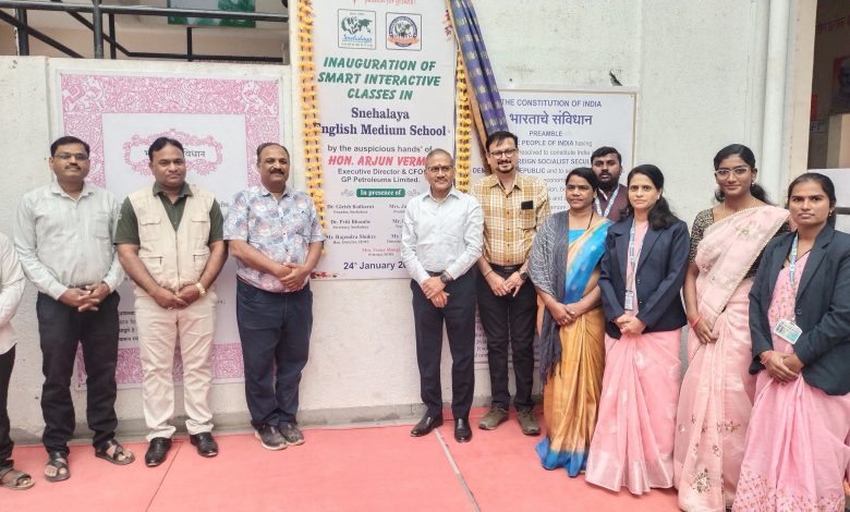 स्नेहालय संचलित इंग्लिश मिडीयम स्कूलची डिजिटलायझेशन कडे वाटचाल अर्जुनजी वर्मा यांच्या हस्ते झाले डिजिटल बोर्डचे उद्घाटन संपन्न स्नेहालय संचलित इंग्लिश मिडीयम स्कूलची डिजिटलायझेशन कडे वाटचाल अर्जुनजी वर्मा यांच्या हस्ते झाले डिजिटल बोर्डचे उद्घाटन संपन्न