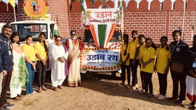 अहिल्यानगरमध्ये भारताच्या ७६ व्या प्रजासत्ताक दिनानिमित्त भव्य संचलन; ‘उडान जागृती रथ’ ठरला मुख्य आकर्षण अहिल्यानगर जिल्हा २०२७ पर्यंत बालविवाहमुक्त होणार – स्नेहालय उडान प्रकल्पाचा संकल्प