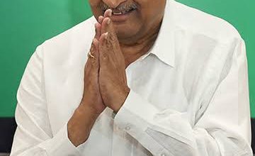 महायुती सरकाराची बहुप्रतीक्षीत पालकमंत्री पदाची यादी जाहीर अहिल्यानगर जिल्ह्याच्या पालकमंत्रीपदी महाराष्ट्र राज्याचे जलसंपदा मंत्री राधाकृष्ण विखे पाटील यांची वर्णी!