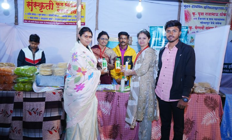 गोदाकाठ महोत्सवातून बचत गटाच्या महिलांबरोबरच छोट्या मोठ्या उद्योगांना आर्थिक ताकद देण्याचा उद्देश सफल- सौ.चैतालीताई काळे गोदाकाठ महोत्सवातून बचत गटाच्या महिलांबरोबरच छोट्या मोठ्या उद्योगांना आर्थिक ताकद देण्याचा उद्देश सफल- सौ.चैतालीताई काळे