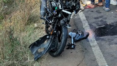 श्रीरामपूर -खैरीनिमगाव रोडच्या धोकादायक वळणावर दुपारच्या सुमारास झालेल्या ॲम्बुलन्स व दुचाकीच्या अपघातात चितळी येथील एक युवक ठार!