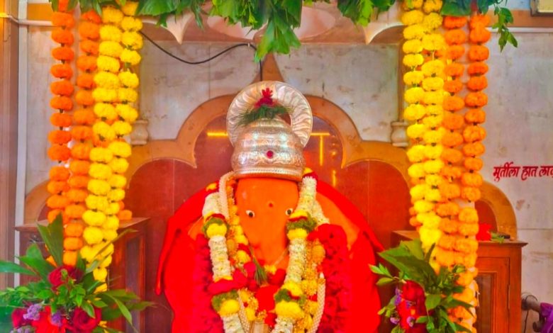 कोपरगाव शहरातील श्री.गोकर्ण गणेश मंदिरात गणेश जयंती मोठ्या उत्साहात संपन्न कोपरगाव शहरातील श्री.गोकर्ण गणेश मंदिरात गणेश जयंती मोठ्या उत्साहात संपन्न