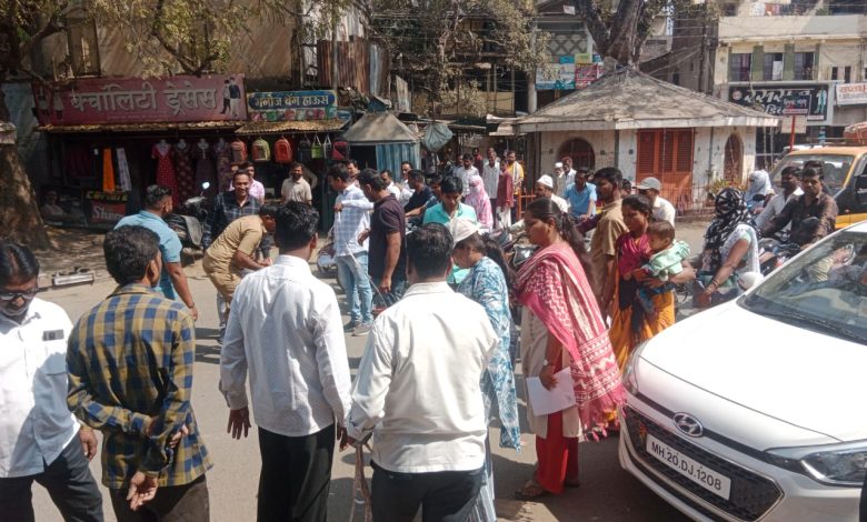 कोपरगाव शहरात अनाधिकृत अतिक्रमणावर नगरपरिषदेचा बुलडोझर चालणार? कोपरगाव शहरात अनाधिकृत अतिक्रमणावर नगरपरिषदेचा बुलडोझर चालणार?