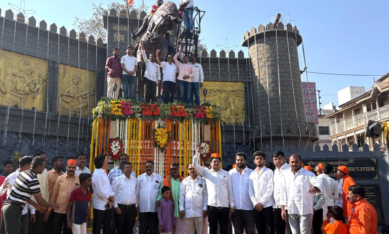 कोपरगावात राष्ट्रवादी काँग्रेस पक्षाच्या वतीने छत्रपती शिवरायांना अभिवादन कोपरगावात राष्ट्रवादी काँग्रेस पक्षाच्या वतीने छत्रपती शिवरायांना अभिवादन