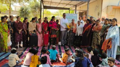 प्रत्येक यशस्वी पुरुषामागे एक कर्तृत्ववान महिला खंबीरपणे  उभी आहे  – सरपंच नारायणराव कदम
