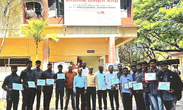 डॉ. विखे पाटील आयटीआय एमआयडीसी अहिल्यानगर यांना जिल्हास्तरीय पारंपारिक क्रीडा महाकुंभ २०२५ मध्ये घवघवीत यश! डॉ. विखे पाटील आयटीआय एमआयडीसी अहिल्यानगर यांना जिल्हास्तरीय पारंपारिक क्रीडा महाकुंभ २०२५ मध्ये घवघवीत यश!