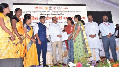बचत गटांनी उत्पादीत केलेल्या मालाला बाजारेपठ उपलब्ध करून देण्यासाठी पुण्यश्लोक अहील्यादेवी होळकर यांच्या नावाने उमेद माॅल सुरू करणार – मंत्री राधाकृष्ण विखे पाटील