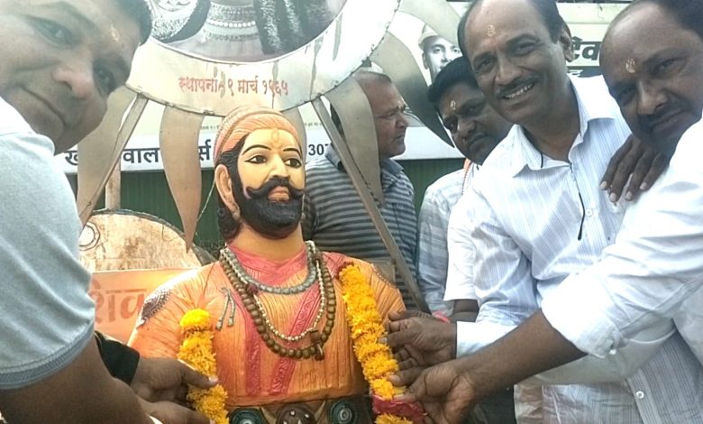 नेवासा फाटा परिसरातील शिवमहाराणा प्रताप चौकात शिवजयंती उत्साहात साजरी नेवासा फाटा परिसरातील शिवमहाराणा प्रताप चौकात शिवजयंती उत्साहात साजरी
