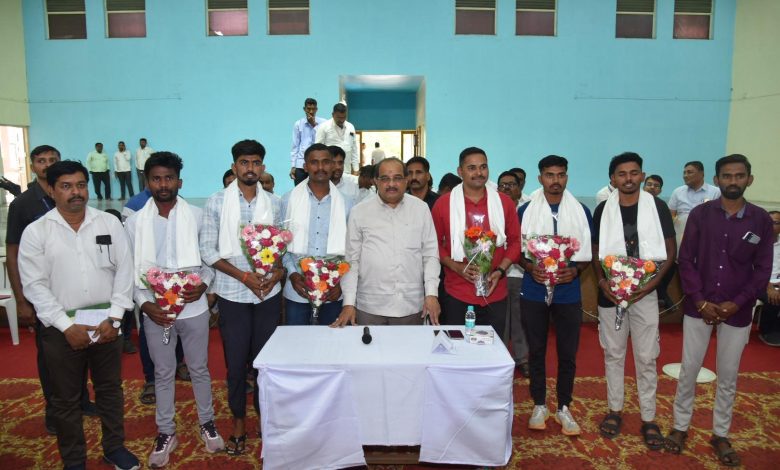 प्रवरेच्या सात विद्यार्थ्यांची अग्नी वीर मध्ये निवड; प्रवरेच्या सात विद्यार्थ्यांची अग्नी वीर मध्ये निवड;