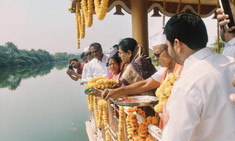 गोदावरी खोऱ्यामध्ये अतिरिक्त पाणी निर्माण करण्यासाठी सरकारचे प्रयत्न – सौ. शालिनीताई विखे पाटील गोदावरी खोऱ्यामध्ये अतिरिक्त पाणी निर्माण करण्यासाठी सरकारचे प्रयत्न – सौ. शालिनीताई विखे पाटील