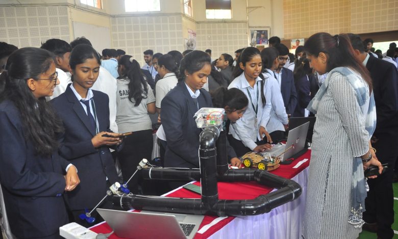 नोकरी सोबत स्टार्टअपसाठी ही प्रवरा प्रयत्नशील – डाॅ.सुश्मिता विखे पाटील नोकरी सोबत स्टार्टअपसाठी ही प्रवरा प्रयत्नशील – डाॅ.सुश्मिता विखे पाटील