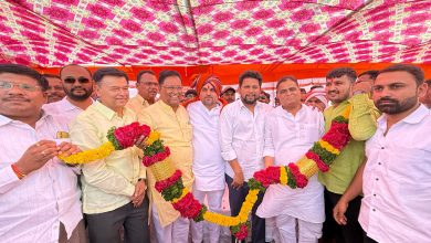 भाजप महायुतीच्या पदाधिकारी व कार्यकर्त्यांकडून डॉ.सुजय विखे पाटील यांचे पारनेर शहरात जंगी स्वागत!