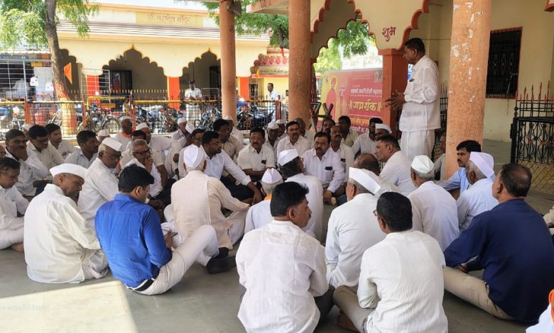 राहाता तालुक्यातील वाकडी येथे पहलगाम दहशतवादी हल्ल्याचा निषेध राहाता तालुक्यातील वाकडी येथे पहलगाम दहशतवादी हल्ल्याचा निषेध