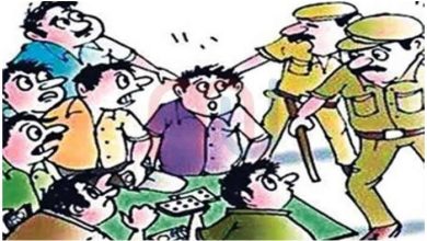 “ना हरकत देणाऱ्यांचा नंगा नाच – नेवासा फाट्यावर अवैध धंद्यातून लोकशाहीचा अपमान!”