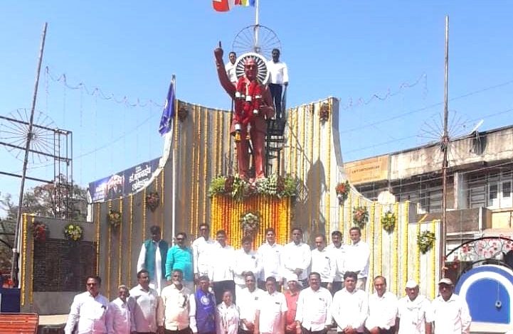 कोपरगावात राष्ट्रवादी कॉंग्रेसच्या वतीने महामानव, भारतरत्न डॉ. बाबासाहेब आंबेडकर यांना अभिवादन कोपरगावात राष्ट्रवादी कॉंग्रेसच्या वतीने महामानव, भारतरत्न डॉ. बाबासाहेब आंबेडकर यांना अभिवादन