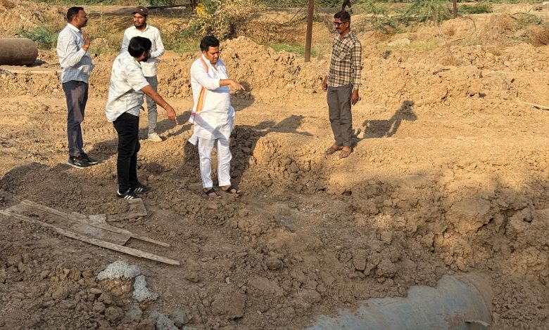 चार-पाच नंबर साठवण तलाव जोडणी काम जलद गतीने पूर्ण करा-आ.आशुतोष काळे चार-पाच नंबर साठवण तलाव जोडणी काम जलद गतीने पूर्ण करा-आ.आशुतोष काळे
