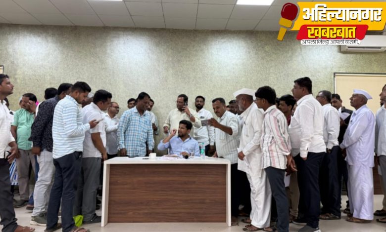 खडकेवाके येथे डॉ. सुजय विखे पाटील यांचा जनता दरबार; नागरिकांच्या समस्या सोडविण्याची दिली ग्वाही खडकेवाके येथे डॉ. सुजय विखे पाटील यांचा जनता दरबार; नागरिकांच्या समस्या सोडविण्याची दिली ग्वाही