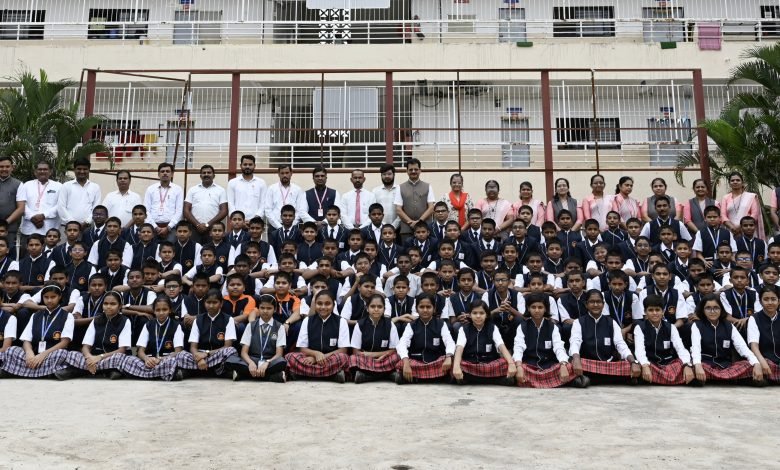 महाराष्ट्र प्रज्ञाशोध मध्ये आत्मा मालिकचे ३०० विद्यार्थी:पाच विद्यार्थी राज्य गुणवत्ता यादीत महाराष्ट्र प्रज्ञाशोध मध्ये आत्मा मालिकचे ३०० विद्यार्थी:पाच विद्यार्थी राज्य गुणवत्ता यादीत