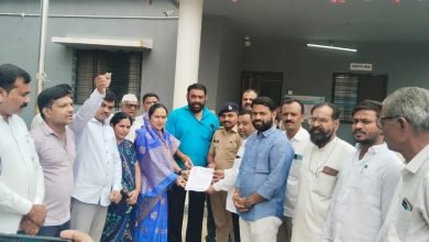 काँग्रेसचे प्रकाश पगारे यांचा भाजप पदाधिकाऱ्यांकडून झालेला अपमान लोकशाहीला काळिमा फासणारा – सौ. प्रभावती घोगरे
