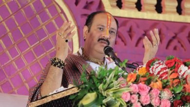 जीवनात यशस्वी होण्यासाठी आई वडील,सदगुरू आणि शिवाच्या चरणापाशी लिन होण्याची सदैव तयारी ठेवा-पंडीत प्रदीप मिश्रा महाराज