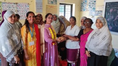 नगरसेविका सोनियादीदी कक्कड यांची प्रभाग क्रमांक १ येथील अंगणवाडीला भेट; आशा वर्कर मुक्ता गवळी यांच्या कार्याचे केले कौतुक!