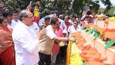 तुटीच्या गोदावरी खो-यात पाण्याच्या समृध्दीसाठी मुख्यमंत्री देवेंद्र फडणवीस यांचे जाणिवपुर्वक प्रयत्न-ना.राधाकृष्ण विखे