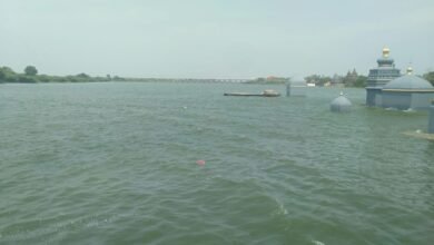 पावसाने दडी मारली; गोदावरीच्या विसर्गाने पुणतांबा येथील वसंत बंधारा तुडुंब