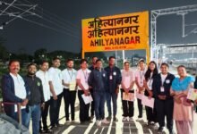 संकटग्रस्त बालकांच्या शोधासाठी स्नेहालय मुक्ती वाहिनीचे नाईट पेट्रोलिंग संकटग्रस्त बालकांच्या शोधासाठी स्नेहालय मुक्ती वाहिनीचे नाईट पेट्रोलिंग