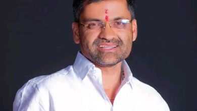 ‘१२ जणांनी घेतलेले २८०० कोटींचे कर्ज भरा आणि जिल्हा बँक बिनविरोध करा!’; खासदार निलेश लंके यांचा बड्या कर्जदारांवर आरोप