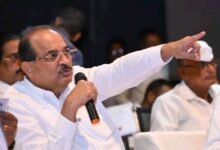 टंचाई परिस्थितीत एकही लाभार्थी वंचित राहणार नाही याची दक्षता घ्या-पालकमंत्री डॉ.राधाकृष्ण विखे पाटील