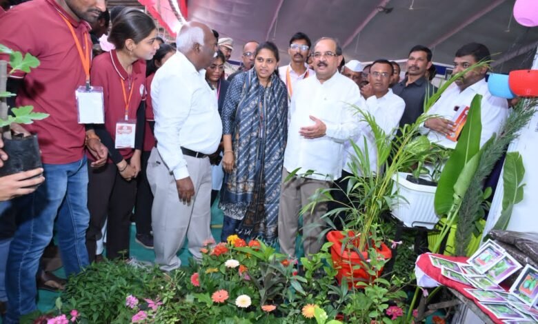 बिझनेस एक्स्पोमधून विकसित भारताची पायाभरणी -ना.राधाकृष्ण विखे पाटील बिझनेस एक्स्पोमधून विकसित भारताची पायाभरणी -ना.राधाकृष्ण विखे पाटील